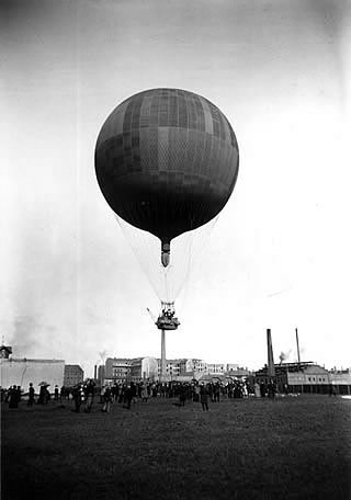 Photo: Balloon lift-off on 7th April 1893